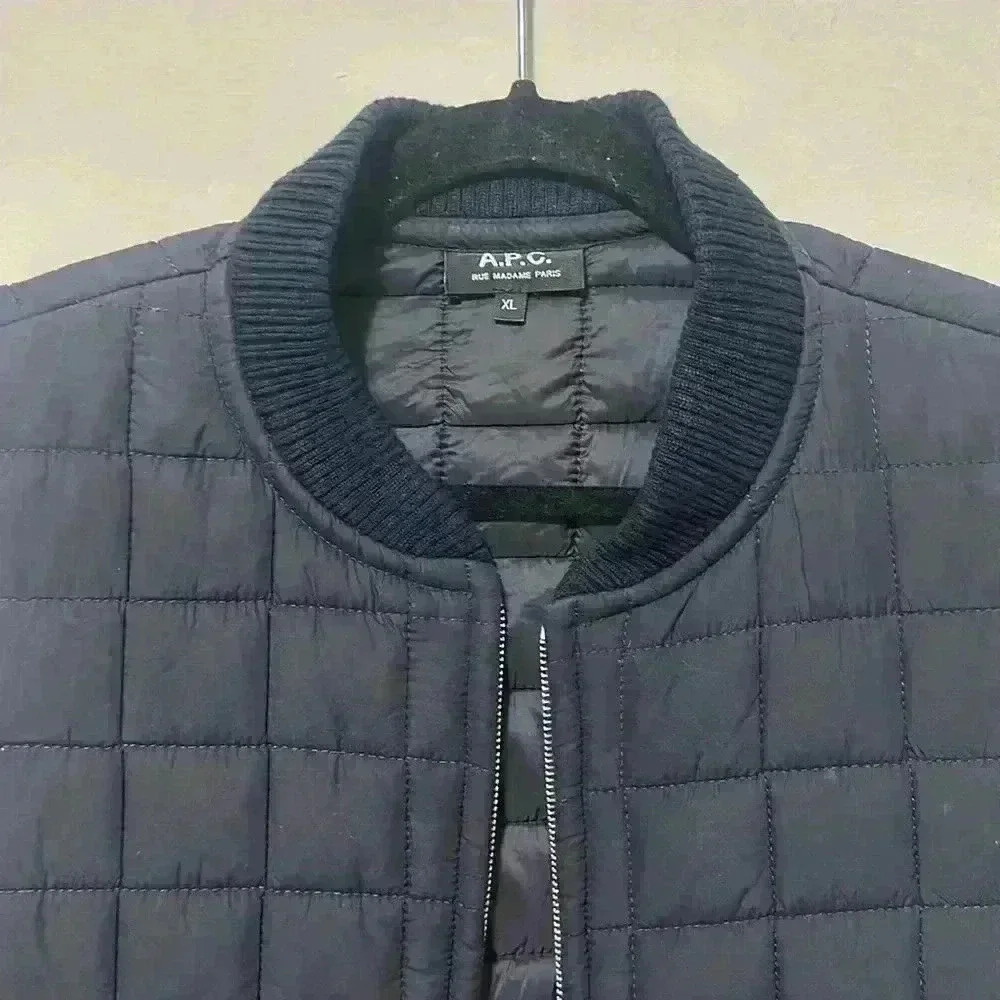 A.P.C - Picture 2 of 8
